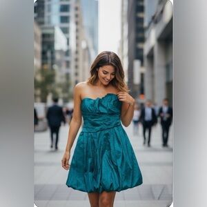 [M] tag says Large fit MEDIUM Elegant Teal Strapless Dress